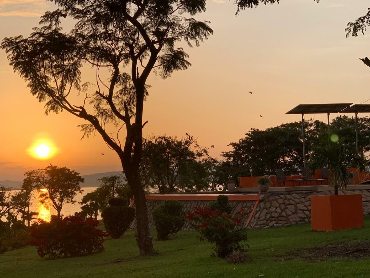 Samuka Island Retreat Villa Jinja Ngoại thất bức ảnh