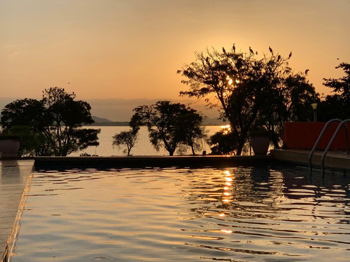 Samuka Island Retreat Villa Jinja Ngoại thất bức ảnh